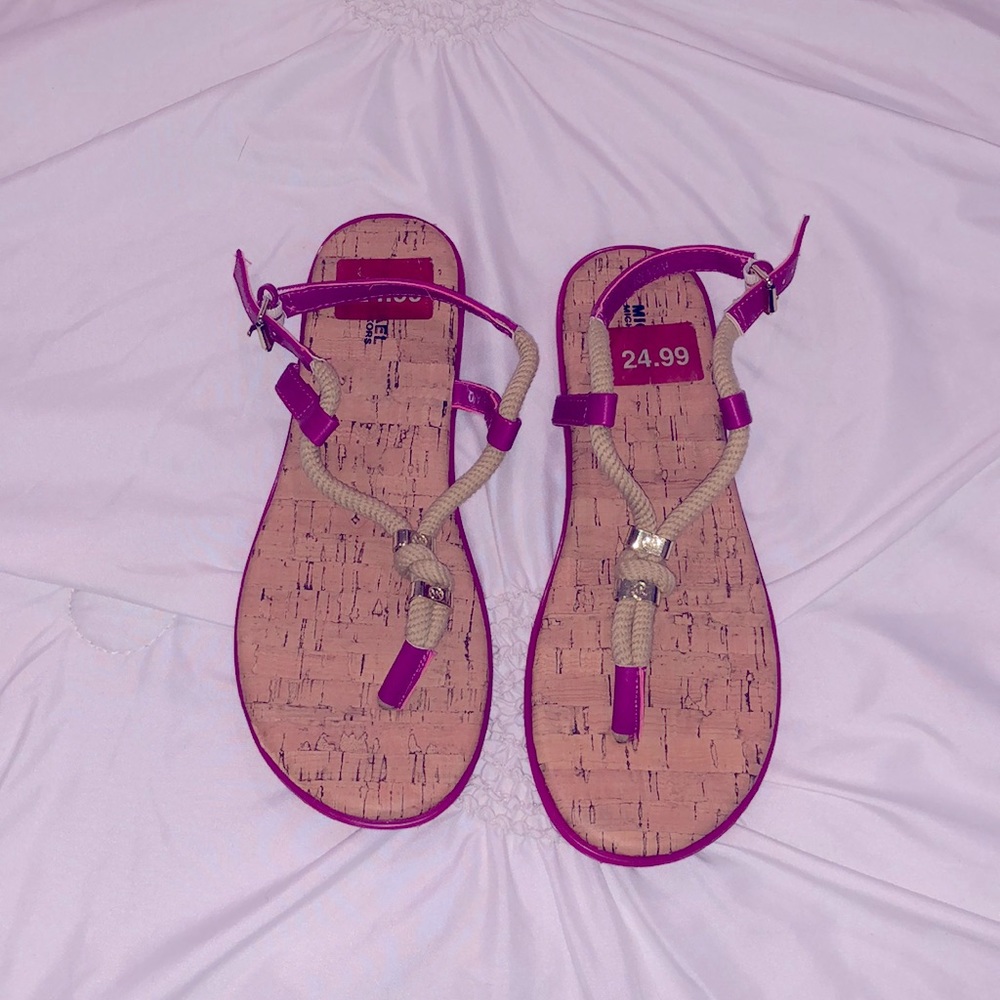 MICHAEL KORS GIRlS PINK ACCENT SANDALS